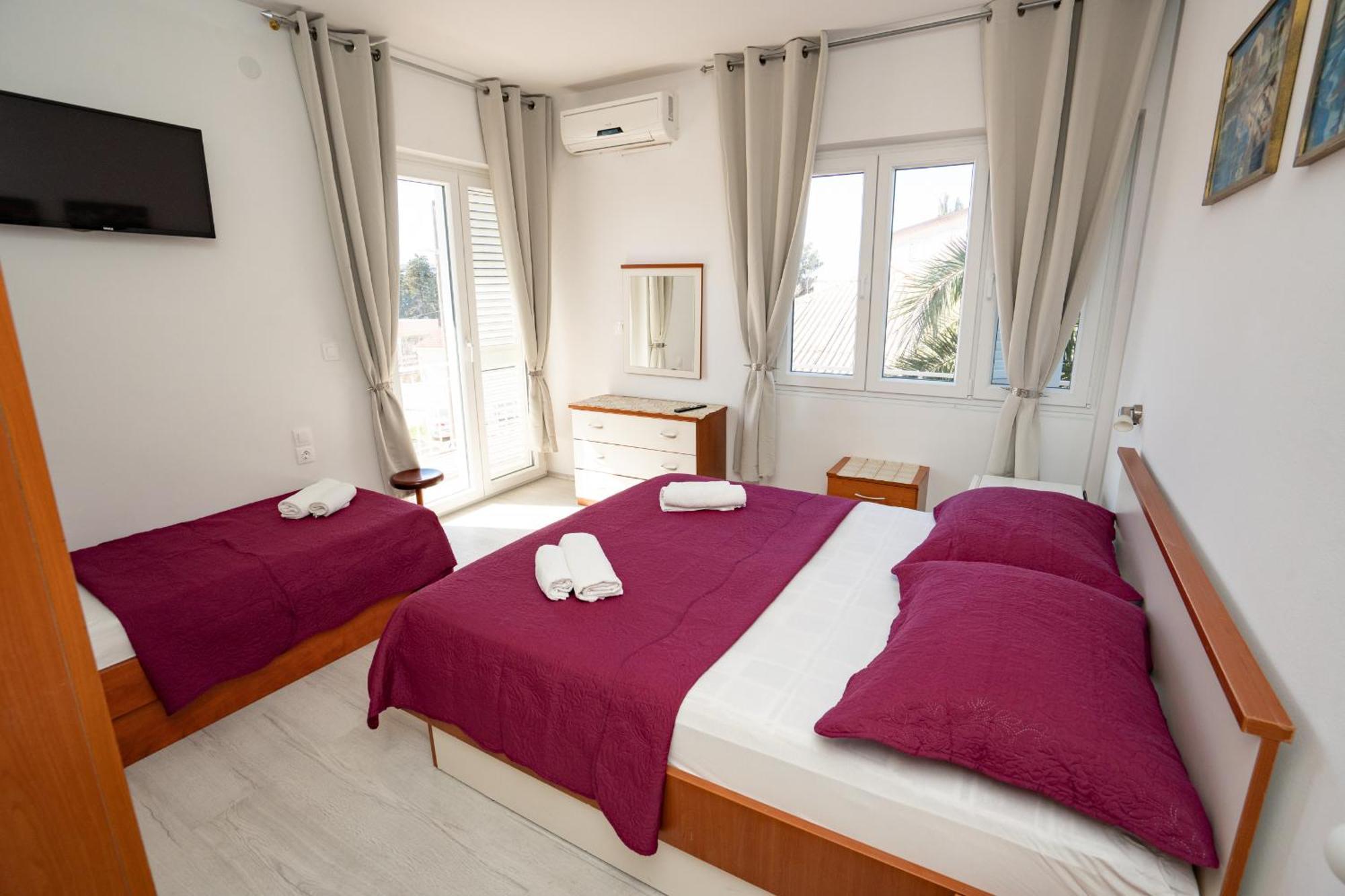 Pool Mansion Magnolia - Comfort Rooms نوفاليا المظهر الخارجي الصورة